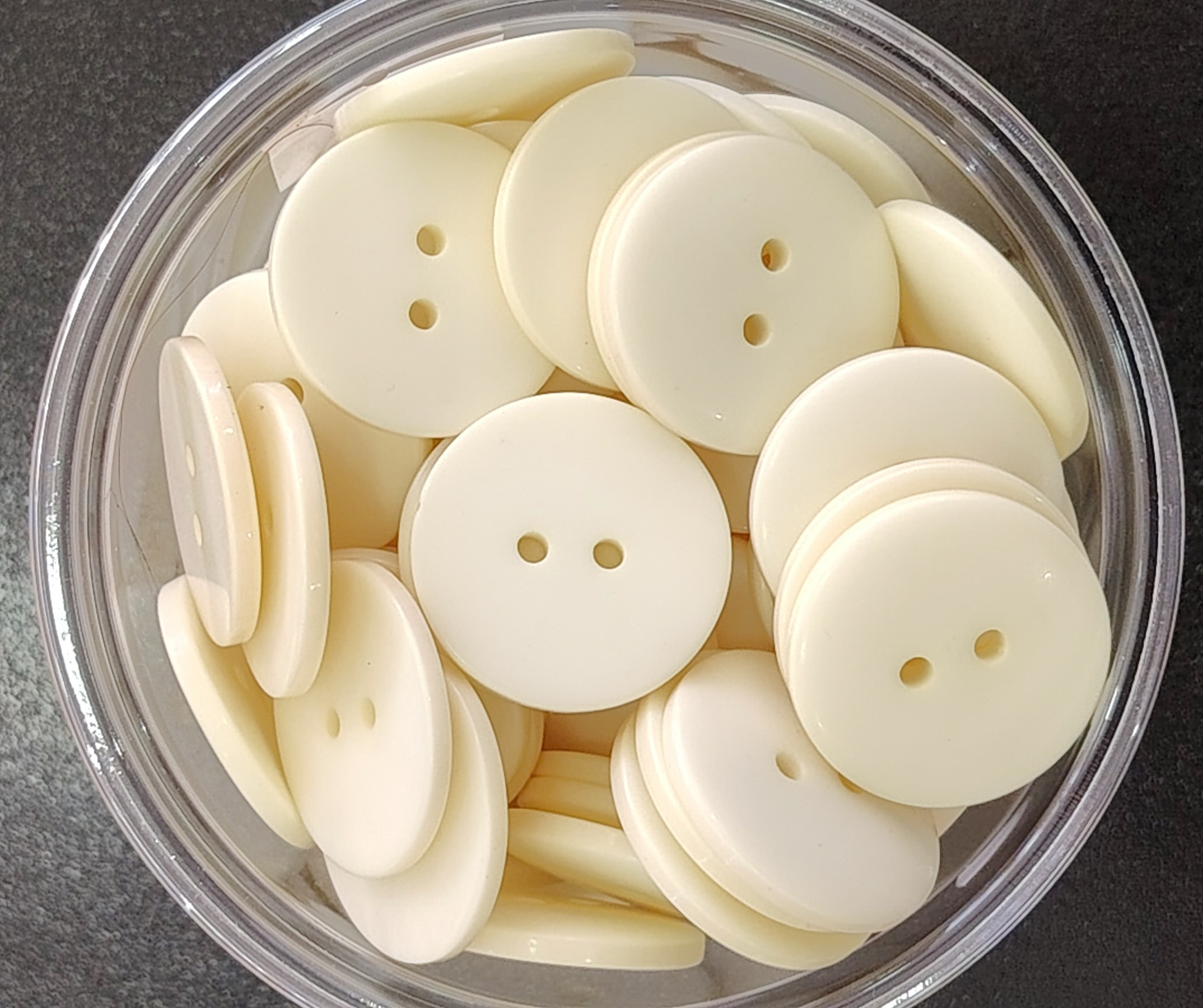BOTON GRANDE BEIGE — MKS Mercería