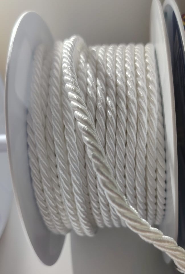 CORDON TRENZADO PASA COLOR  BLANCO X METRO — MKS Mercería