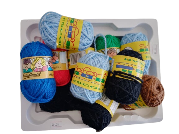 LANA ESCOLAR DE DIF. COLORES — MKS Mercería