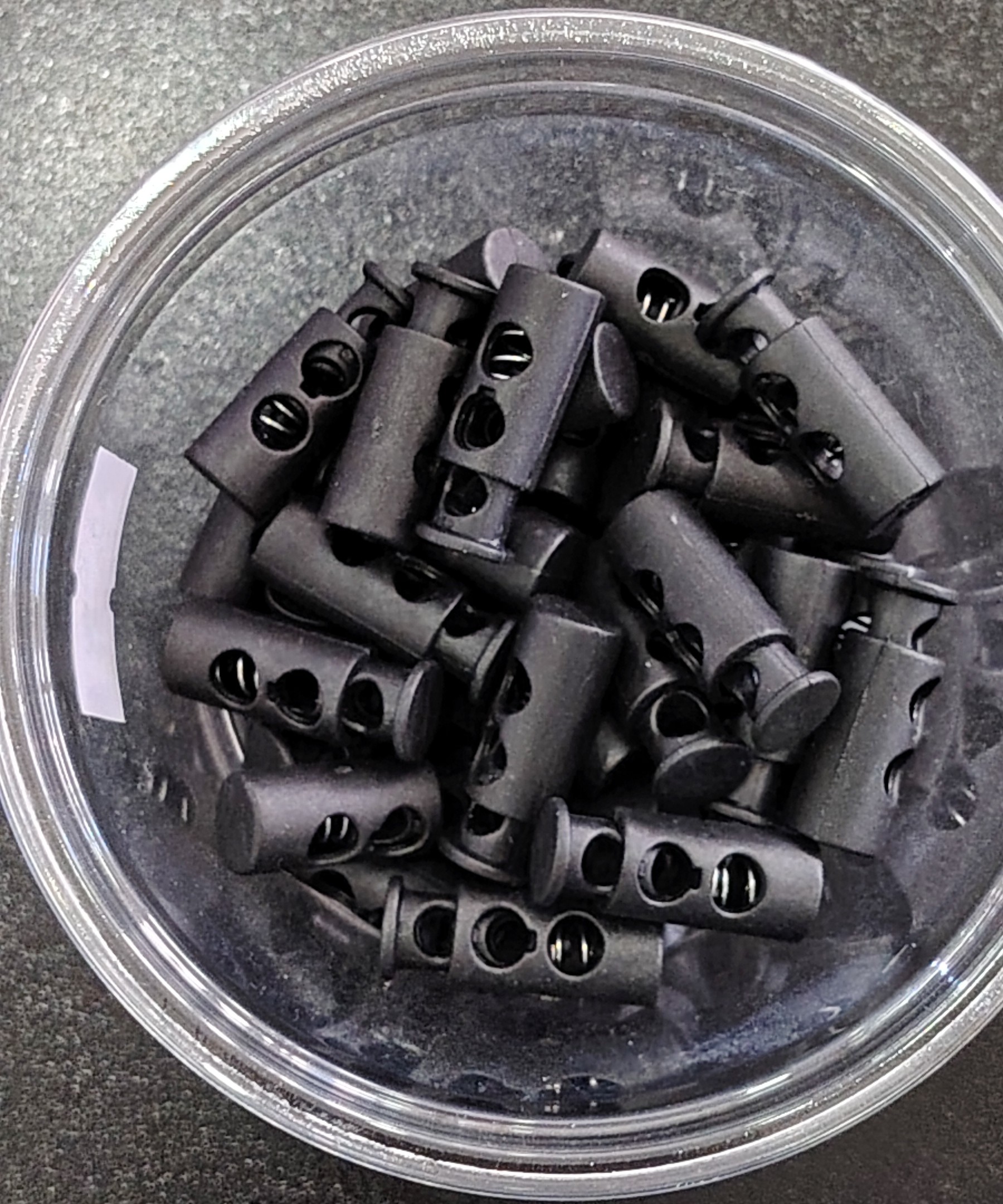 PUNTERA PLASTICA BOTELLITA COLOR NEGRO — MKS Mercería