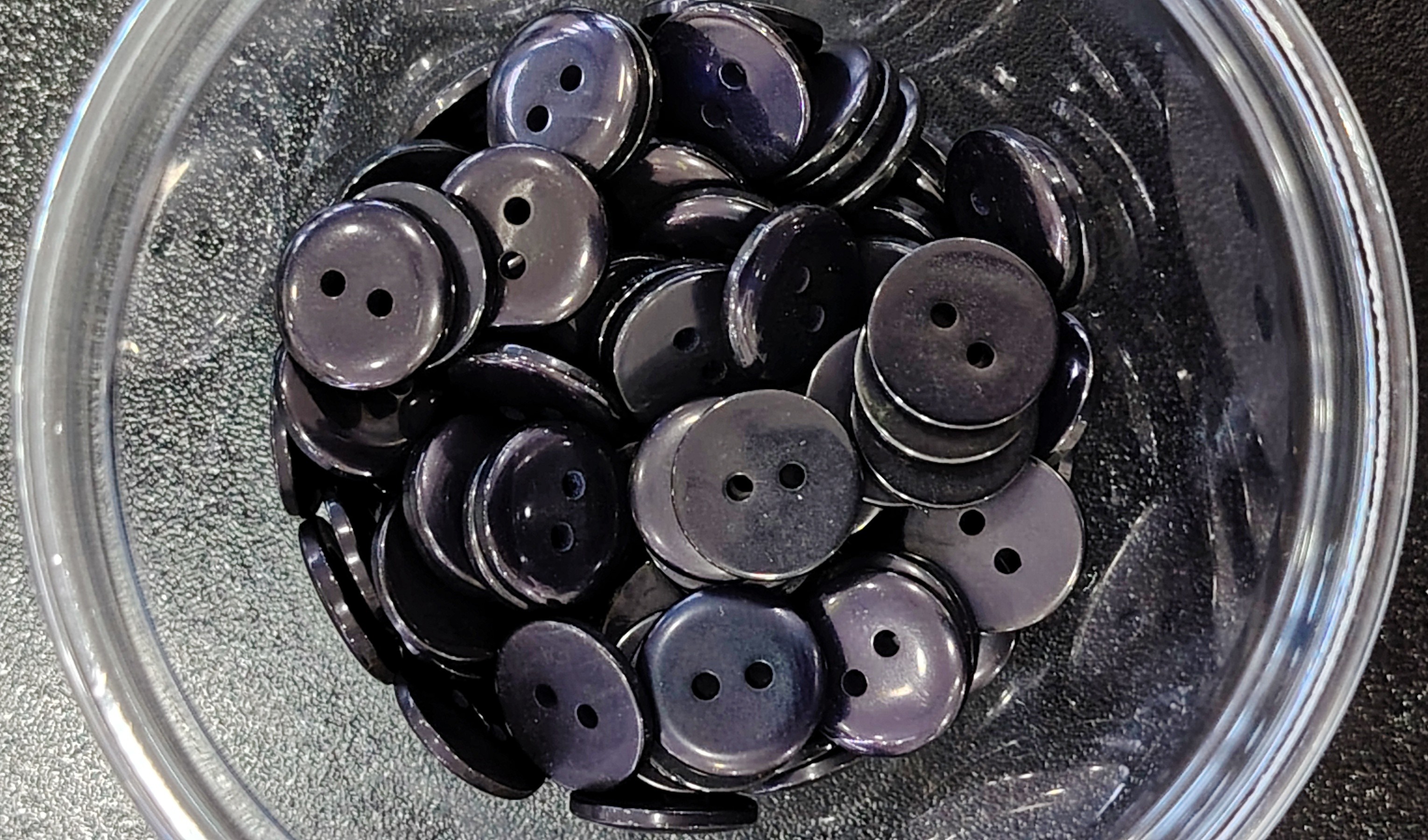 BOTON MEDIANO NEGRO — MKS Mercería