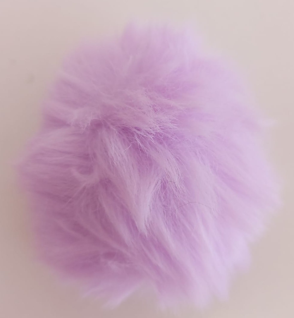 POMPON PELUDO LILA 7CM — MKS Mercería