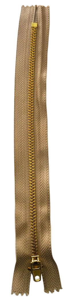 CIERRE BRONCE COLOR CAFE 20CM — MKS Mercería